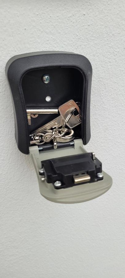 3 Zimmer, Parkplatz, W-Lan, Homeoffice Bergisch Gladbach Exterior foto