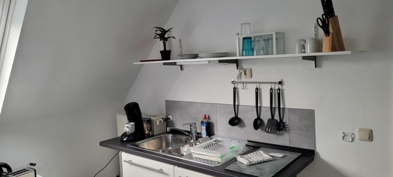 3 Zimmer, Parkplatz, W-Lan, Homeoffice Bergisch Gladbach Exterior foto